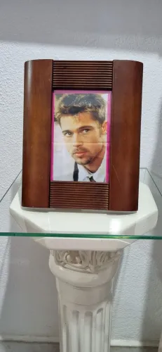 Porta retrato com Moldura de Madeira