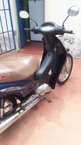 Moto biz 100 ano 2005 telefone *