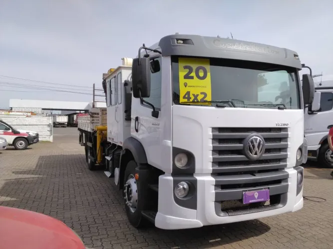 Volkswagen 17.280 Constellation 2019/2020 Vamos Seminovos São Leopoldo