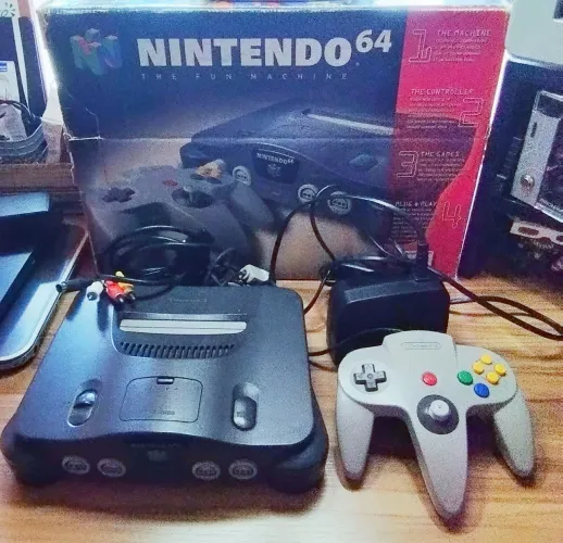 Nintendo 64 na caixa