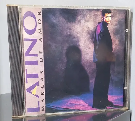 Latino - Marcas de Amor (CD)