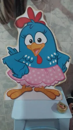 Decoração de Galinha Pintadinha. Totem de Madeira