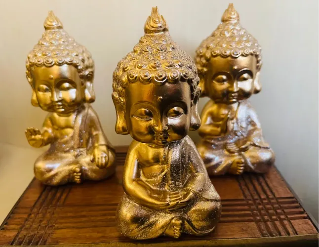 Estatuetas de Buda Dourados - Decoração Zen