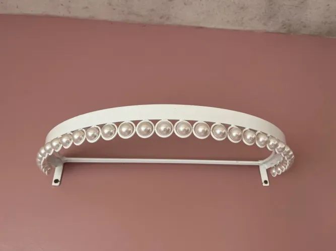 Dossel metálico branco