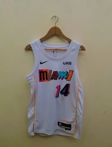 Conjunto NBA - Miami Heat City Edition 21/22 - Camisa + Short Nike