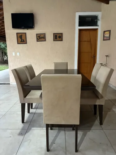 Mesa em MDF com 6 Cadeiras