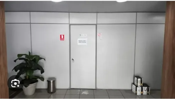 Divisória em MDF c porta