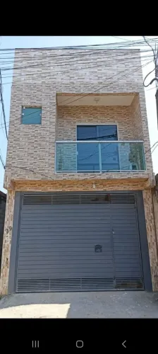 Vende-se sobrado (recibo de compra e venda).Aceitamos propostas e carro como entrada.