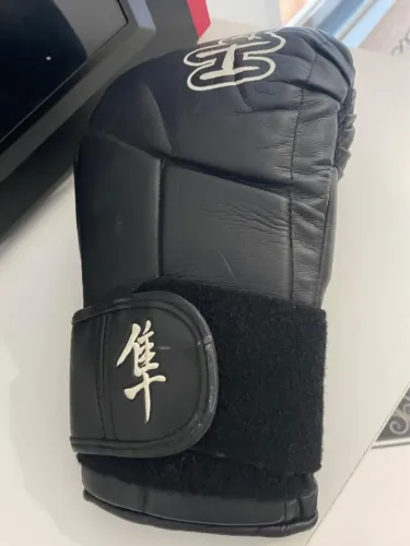 Luva de Boxe - 16 Oz Hayabusa - Usado