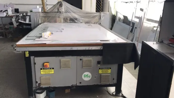 CNC ROUTER DS4 - Máquina robusta, industrial e pronta para trabalhar pesado