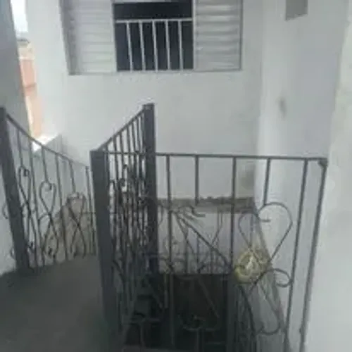 escada caracol sobre encomendas 