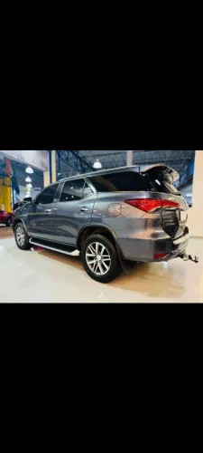 Toyota Hilux SW4 SRX 4X4 2.8 TDI 16V Dies. Aut. 2017