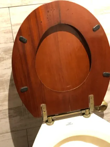 Assento Sanitário de Madeira 