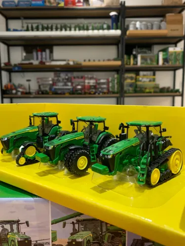 Miniatura conjunto John Deere 8R séries 1/64