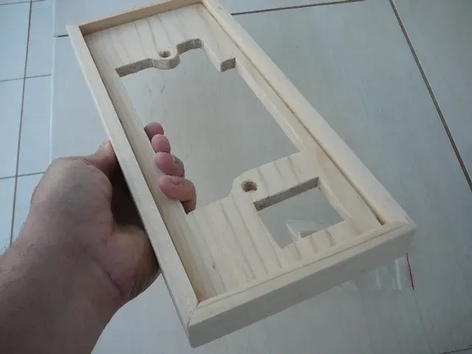 Moldura de madeira para telejogo 2 (só a moldura de madeira)