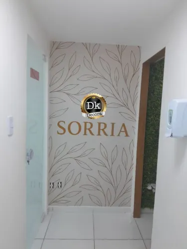 Papel de Parede Adesivo Folhagens Douradas