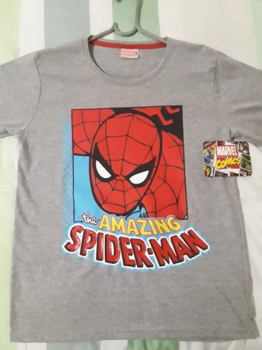Camiseta (TAMANHO 14) Homem-Aranha MARVEL Original Nova !!!