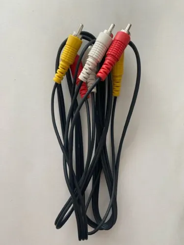 Cabo De Áudio e Video 3 RCA Macho 3 RCA Macho 1,5m Adaptador