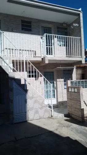 Alugo Kitinete soment3 moças no Portão