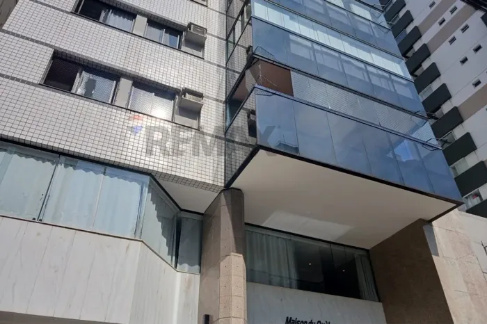 Apartamento de 3 quartos para alugar na Praia do Canto- Vitória