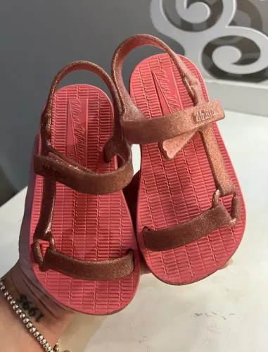 MINI MELISSA TAMANHO 22
