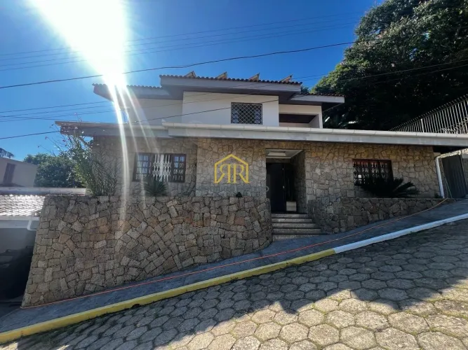 Sua casa està aqui no melhor bairro de Floripa.