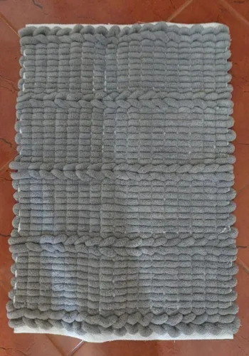 Tapete de banheiro luxo cinza