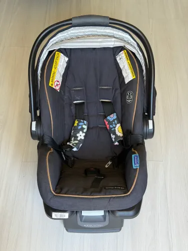 Carrinho e bebê conforto Graco