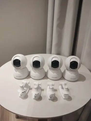 4 Câmeras de Segurança Wi-Fi Multilaser (Full HD / Visão Noturna / 360°)