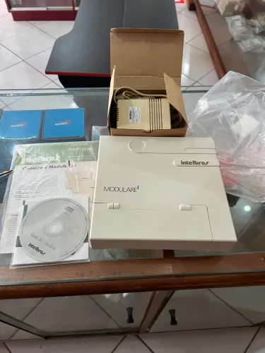 Central Intelbras Modulare analógico 4 linhas e 12 ramais