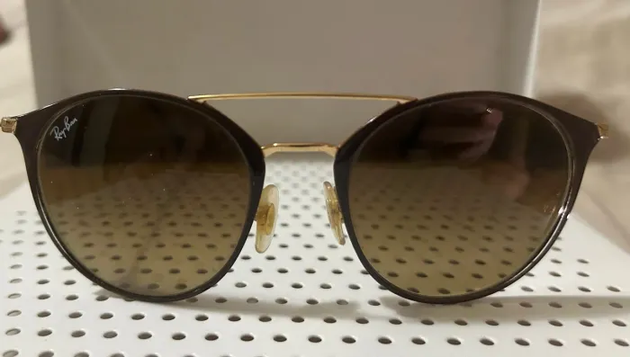 Óculos original Rayban 3546c evolução em metal da clássica linha Erika marrom e dourado 