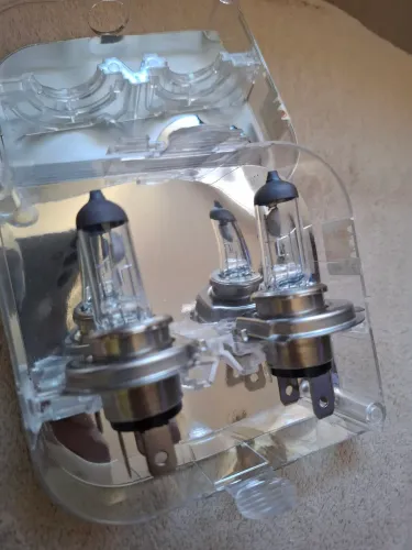 Vendo para de lâmpadas h4 Philips