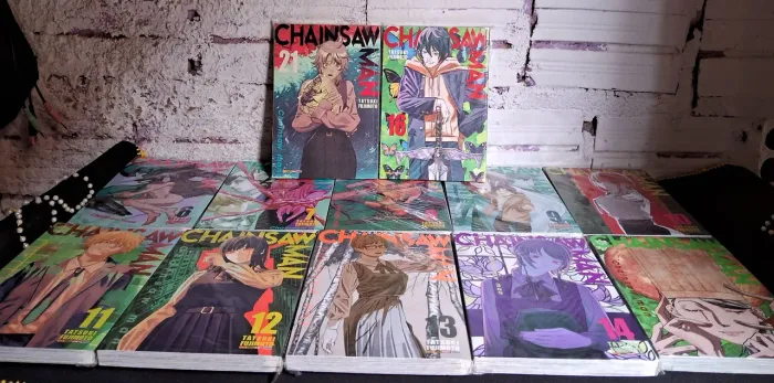 Mangás Chainsaw man vol 6 ao 16 com vol 21 de brinde.