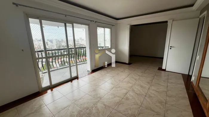 Apartamento em Moema com 110m², 3 dormitórios, sendo 1 suíte e 2 vagas.