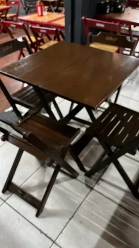 Jogos de Mesas de Madeira