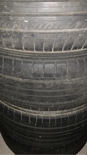 Jogo de pneus 225/50 R17