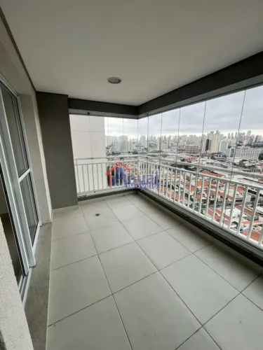 Apartamento 76 m², com 2 quartos, 2 vagas de garagem.