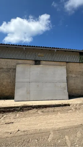 Portão de aço e placa cimenticia 