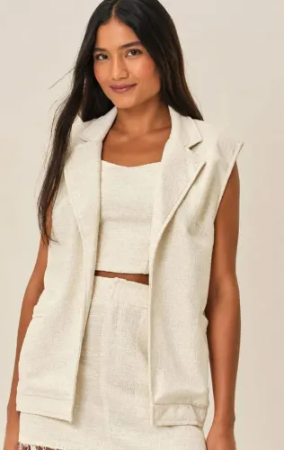 Colete, Macacão e Vestidos Farm novos Tweed, Natureza Romântica e Cobra Coral
