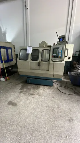 Vende-se Cnc Centro De Usinagem Romi Discovery 360 Maquina Com Geometria 100%