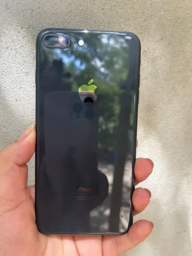 iPhone 8 Plus