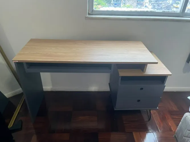 Mesa cinza artany