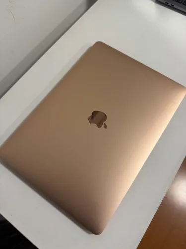 MacBook Air 13" Apple M1 (8GB RAM / 256GB SSD) - Ouro/Rosé