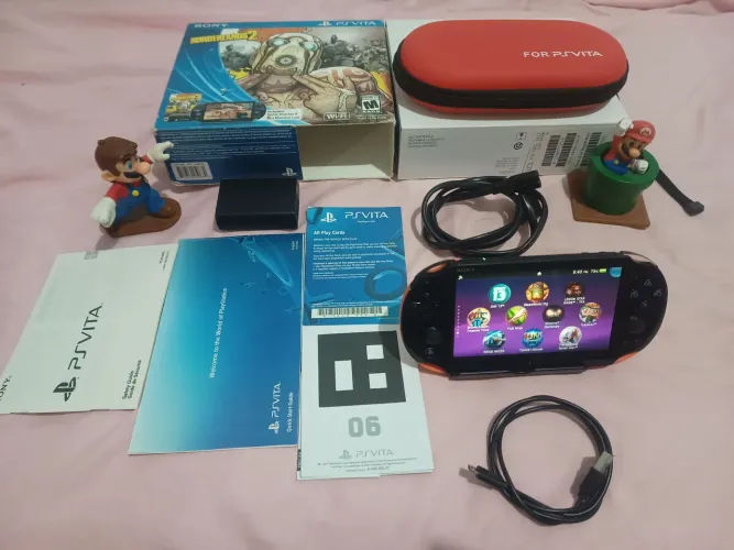 Sony PlayStation Vita WiFi 2000 Series Slim Rend & Black