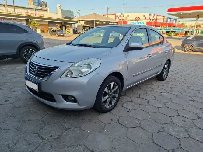 Nissan Versa SL 1.6 16V Flex Fuel 4P Mec. 2014