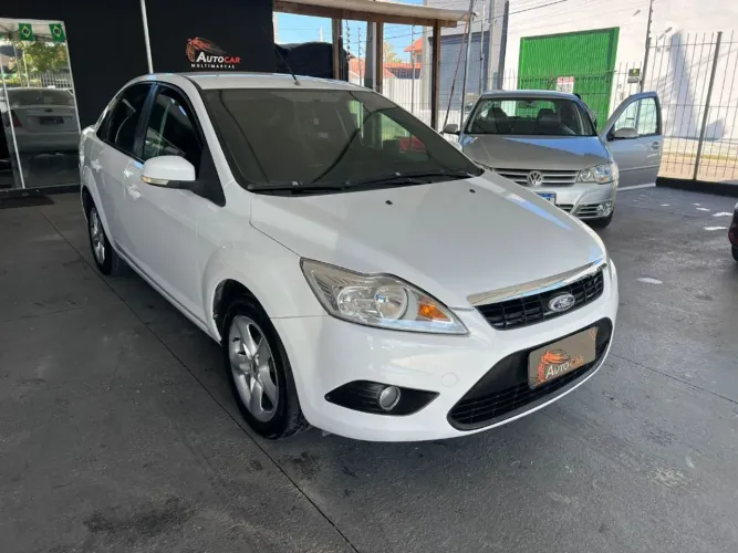 Ford Focus Sedan 1.6/1.6 Flex 8v/16v 4P Mec. 2011