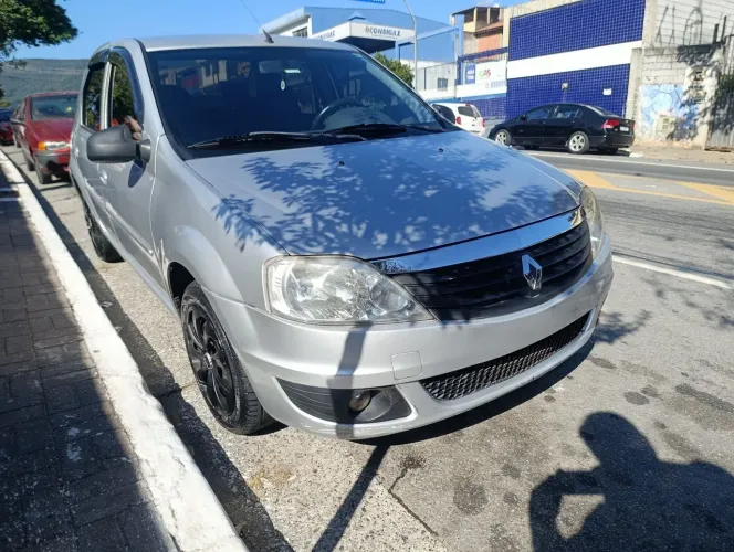 Renault Logan Expression Hi-flex 1.6 8V 4P 2011