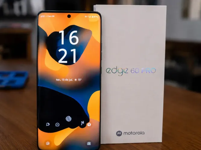 Motorola Edge 60 Pro 512GB 5G - Garantia até 11/2026 - Estado de Novo