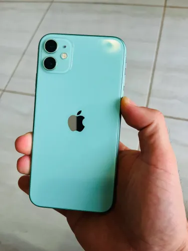 iPhone 11 Verde 128GB - Muito Conservado
