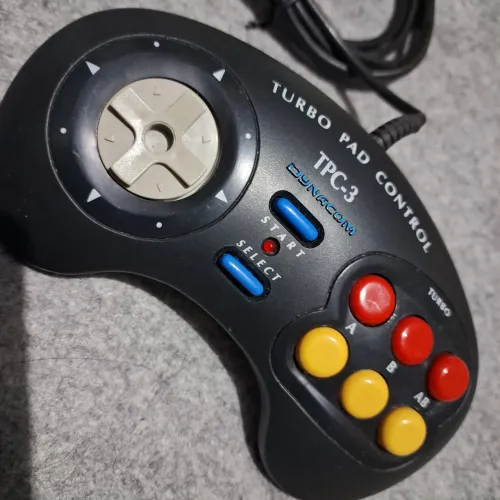 Controle Dynacom para Phantom System e Turbo Game